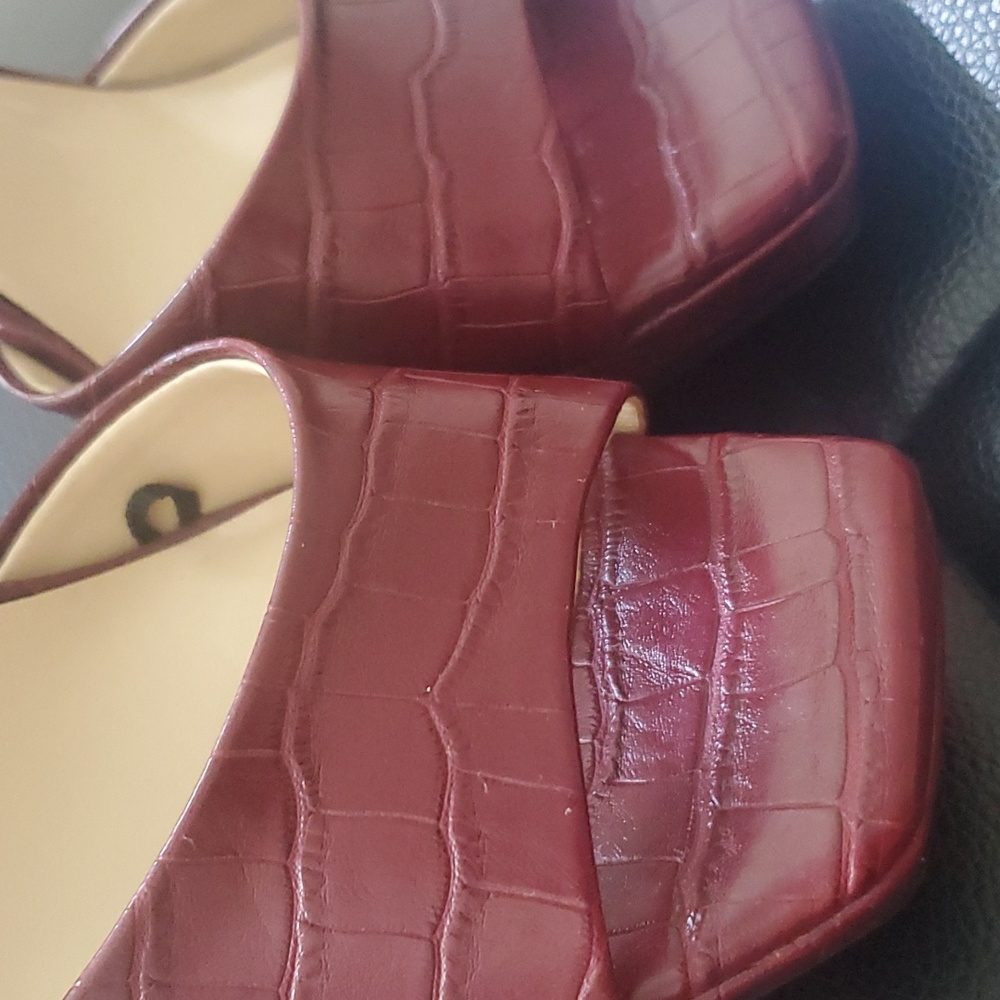 Guess 5" Heels - Picture 6 of 10
